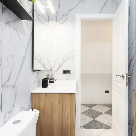 Appartement Stylish 4-bedroom In Americas